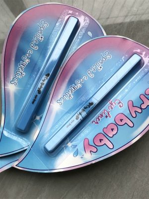 Liquid Eyeliner Pen - Ultra-Fine Tip, Waterproof & Smudge-Proof, Long-Lasting Intense Black Color for Defined Eyes